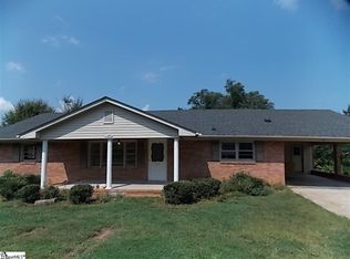 229 Pine Street Ext, Greer, SC 29651
