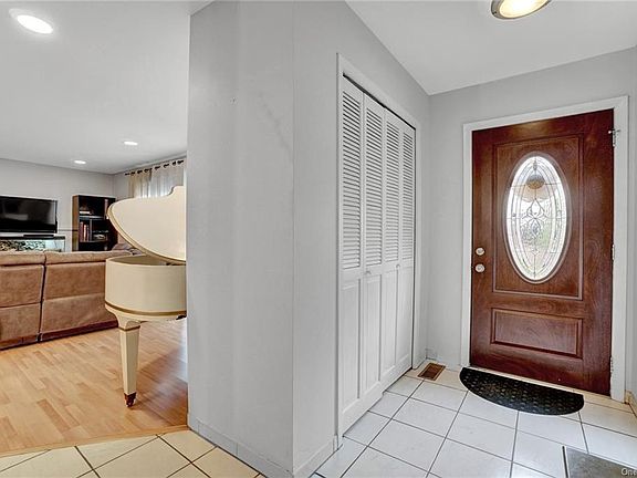 3rd image of 35 E Heritage Dr