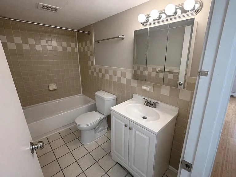 2-Bedroom (Unit 6)
