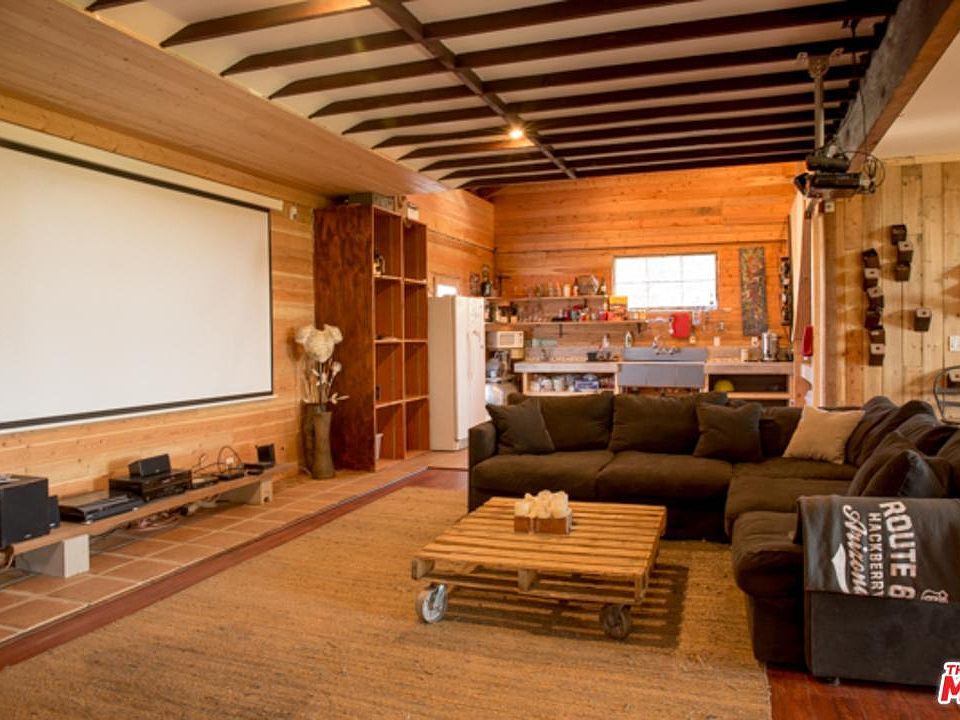 1st image of 33202 Mulholland Hwy #Gh