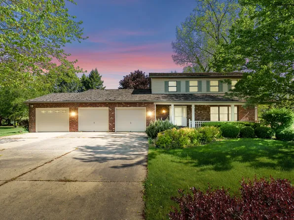 275 S Bluffwood Ter, Saint Joseph, MI 49085