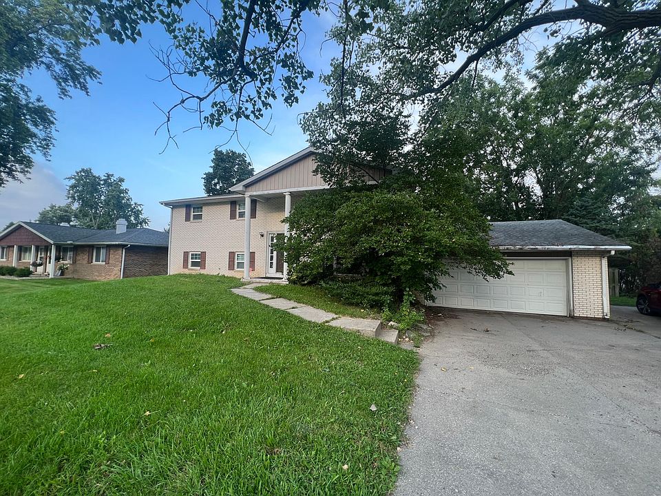 1st image of 7201 N Knoxville Ave #7201