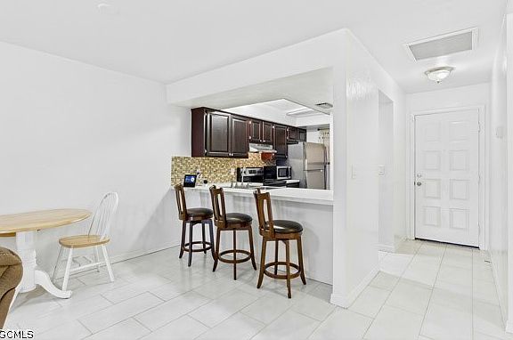 5th image of 4407 SW 7th Pl APT 4