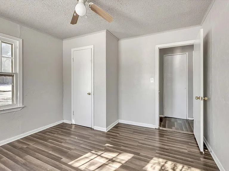 545 SW 46th St — Photo 27