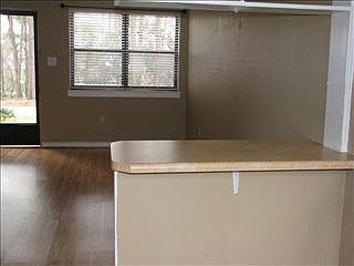 4th image of 18 Faris Cir