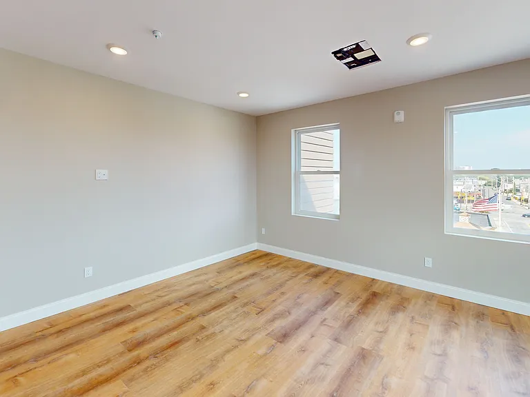 100 Revere St — Photo 64