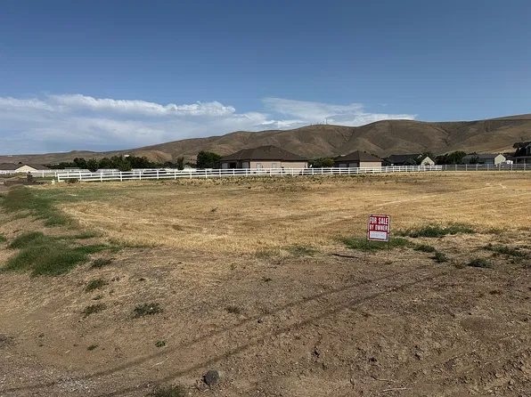 137615 Blaze Ct, Prosser, WA 99350