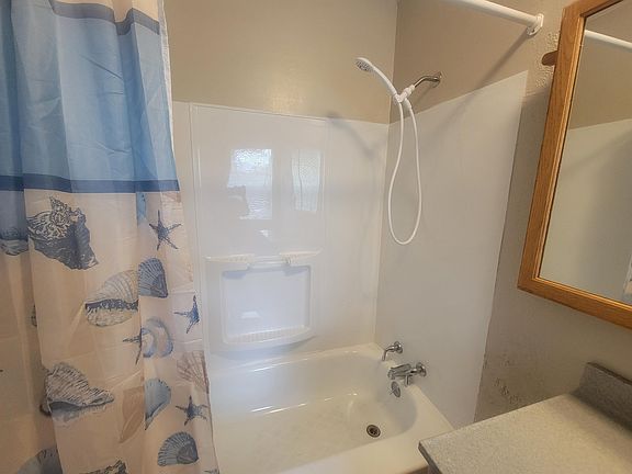 2nd image of 1820 Grant St