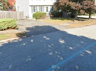 2 Yellow Brick Rd, Haverhill, MA 01835