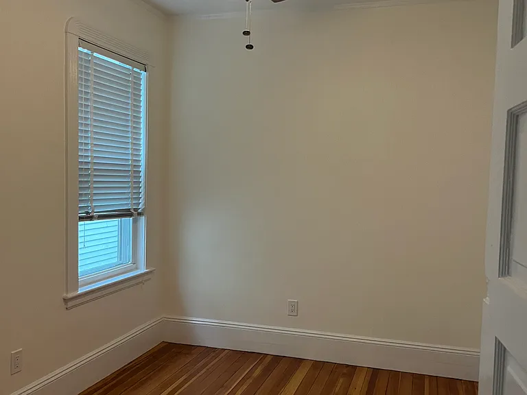 10 Antrim St #2 — Photo 11
