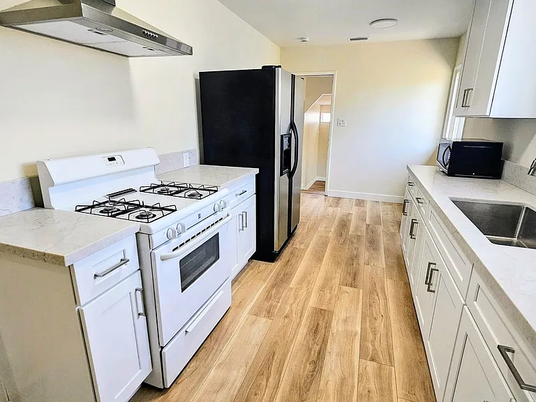 155 W Tudor St — Photo 7