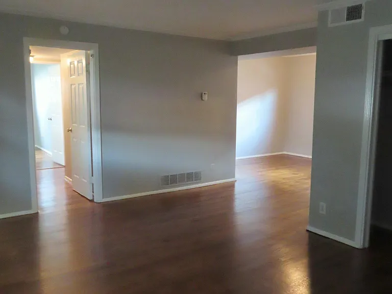 3660 Peachtree Rd NE — Photo 7