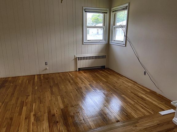 5th image of 206 S Park Dr