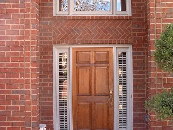 Front Door/Vaulted Entrance