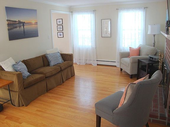 3rd image of 15 Evergreen Dr