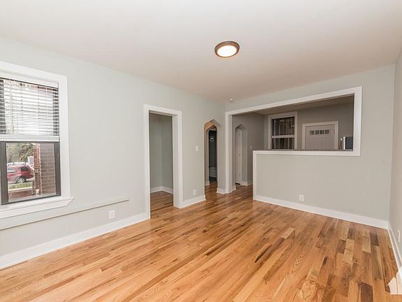 2nd image of 4409 N Wolcott Ave APT 1B
