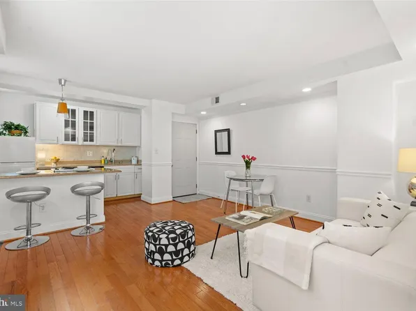 1125 12th St NW APT 21, Washington, DC 20005