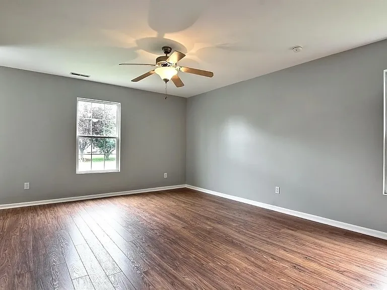1200 Emma Ct — Photo 6