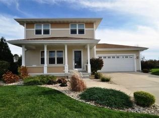 9 Woodcroft Cir, Madison, WI 53719