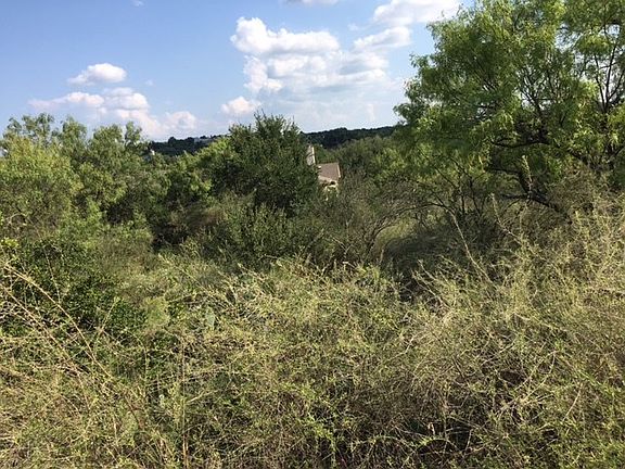 3rd image of 101 Blue Bird Ln