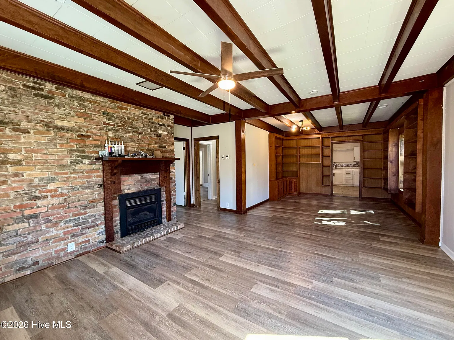 4 bed, 3.0 bath, 1820 sqft, $1,995 — Photo 4