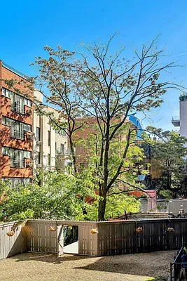 Sold by Compass | media 6
