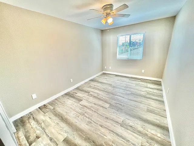 564 Florence St #8 — Photo 14