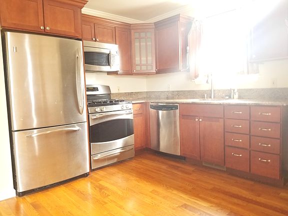 3rd image of 258 Longstreet Ave #1