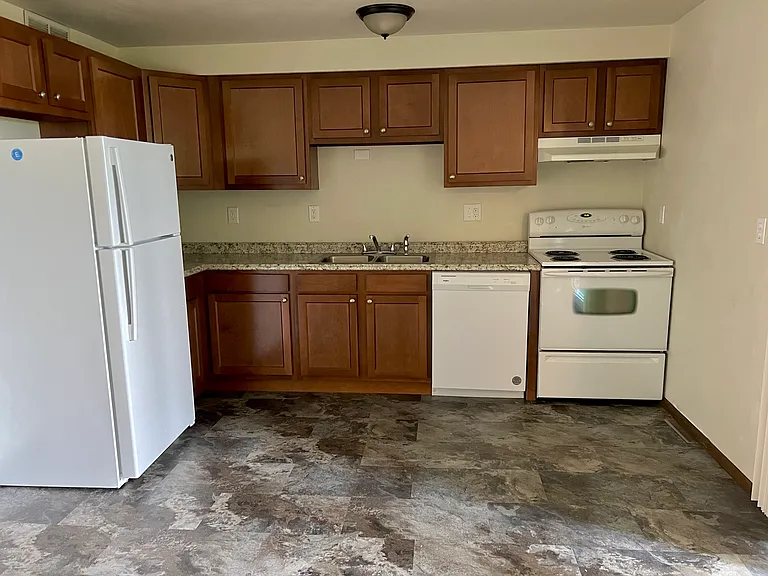 60 Soltis Dr — Photo 2