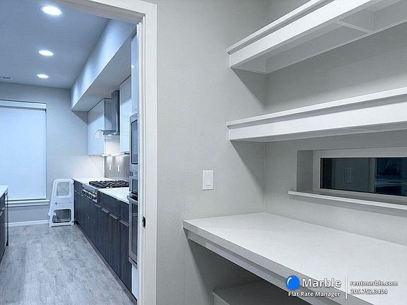 3rd image of 3476 SE 18th St
