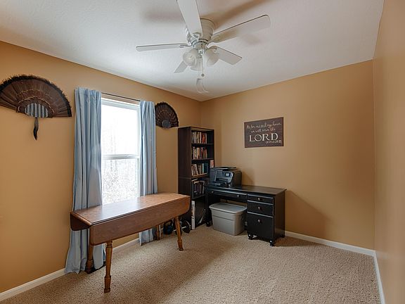 3rd image of 9872 Cedar Cove Ln