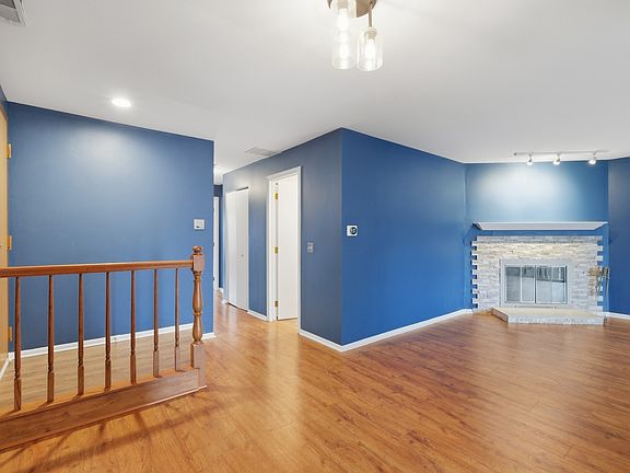 4th image of 871 Cross Creek Ct #C3