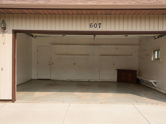 4th image of 607 N 33rd St