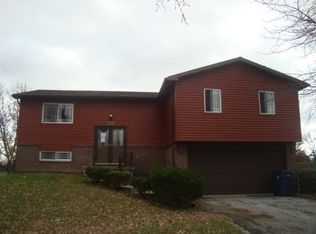 109 Cloverleaf Rd, Matteson, IL 60443