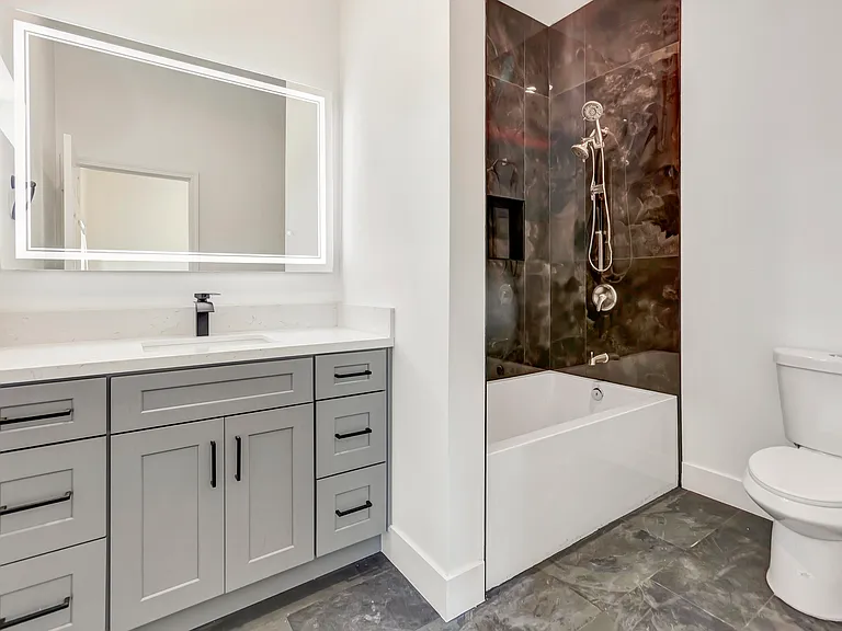 1115 Broadmoor Ave #3 — Photo 9