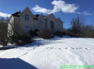 28 Bennington Dr, Highland Mills, NY 10930