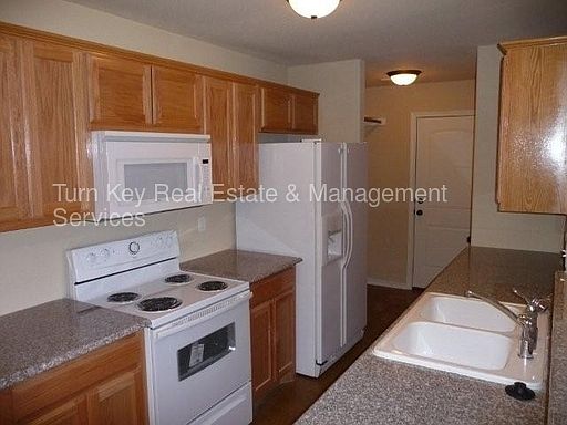 1st image of 3104 Francis Dr