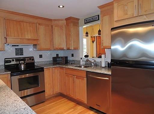 5th image of 11 Leonard Dr