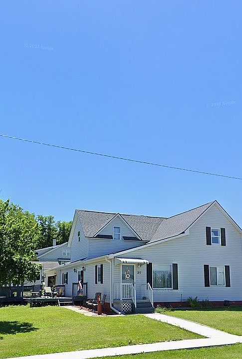 1st image of 317 W 2nd St