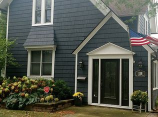 118 N Prairie St, Batavia, IL 60510