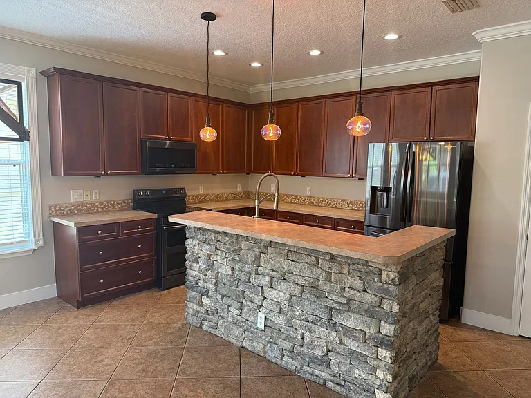 6719 Romney Ln — Photo 20