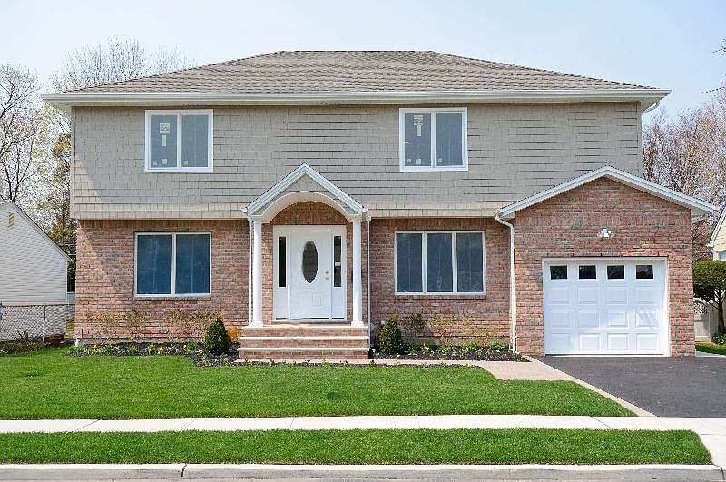 1st image of 16 Dorothy Dr
