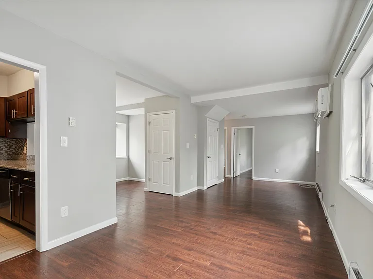 15 Peck Pl #1A — Photo 13