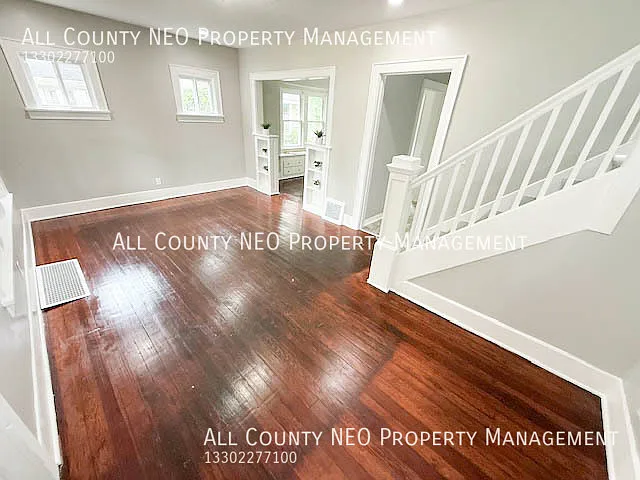 1114 Herberich Ave — Photo 3