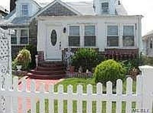 35 Harding Pl, Freeport, NY 11520