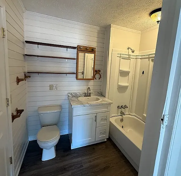 53 Park Ln — Photo 13