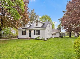 396 Hollis Rd, Lunenburg, MA 01462