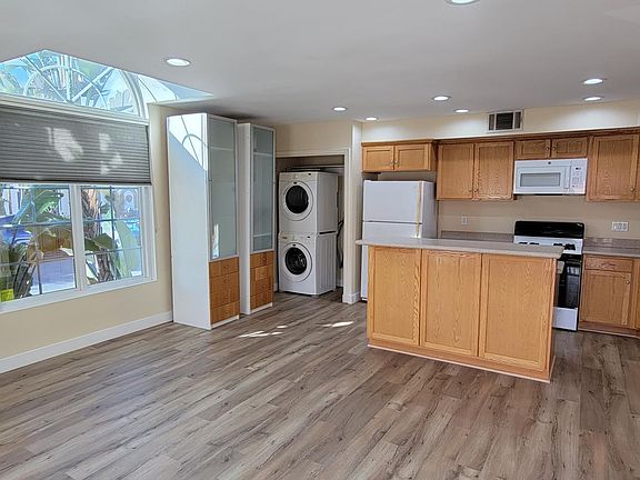 3rd image of 64 Saint Joseph Ave