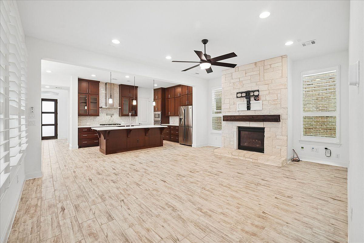 8047 Sunflower Ln, Dallas, TX 75252 | Zillow