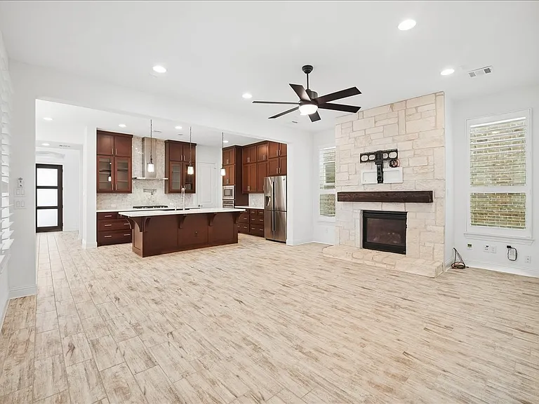 8047 Sunflower Ln — Photo 1